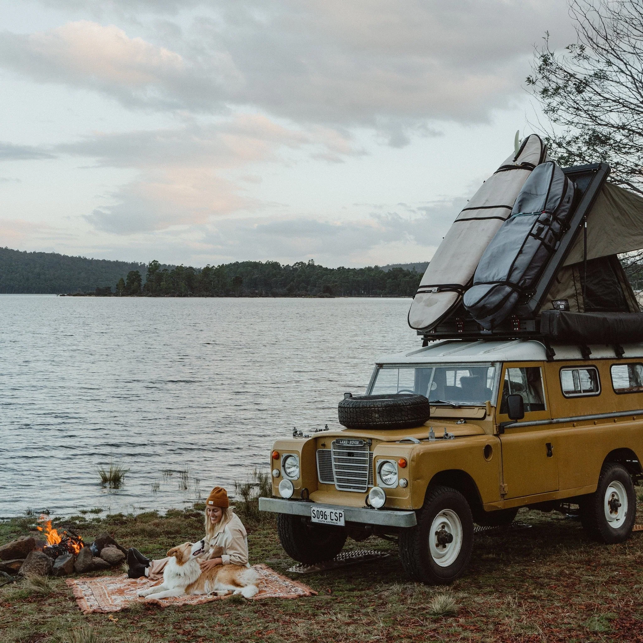 AX27 Clamshell Rooftop Tent - Image 30
