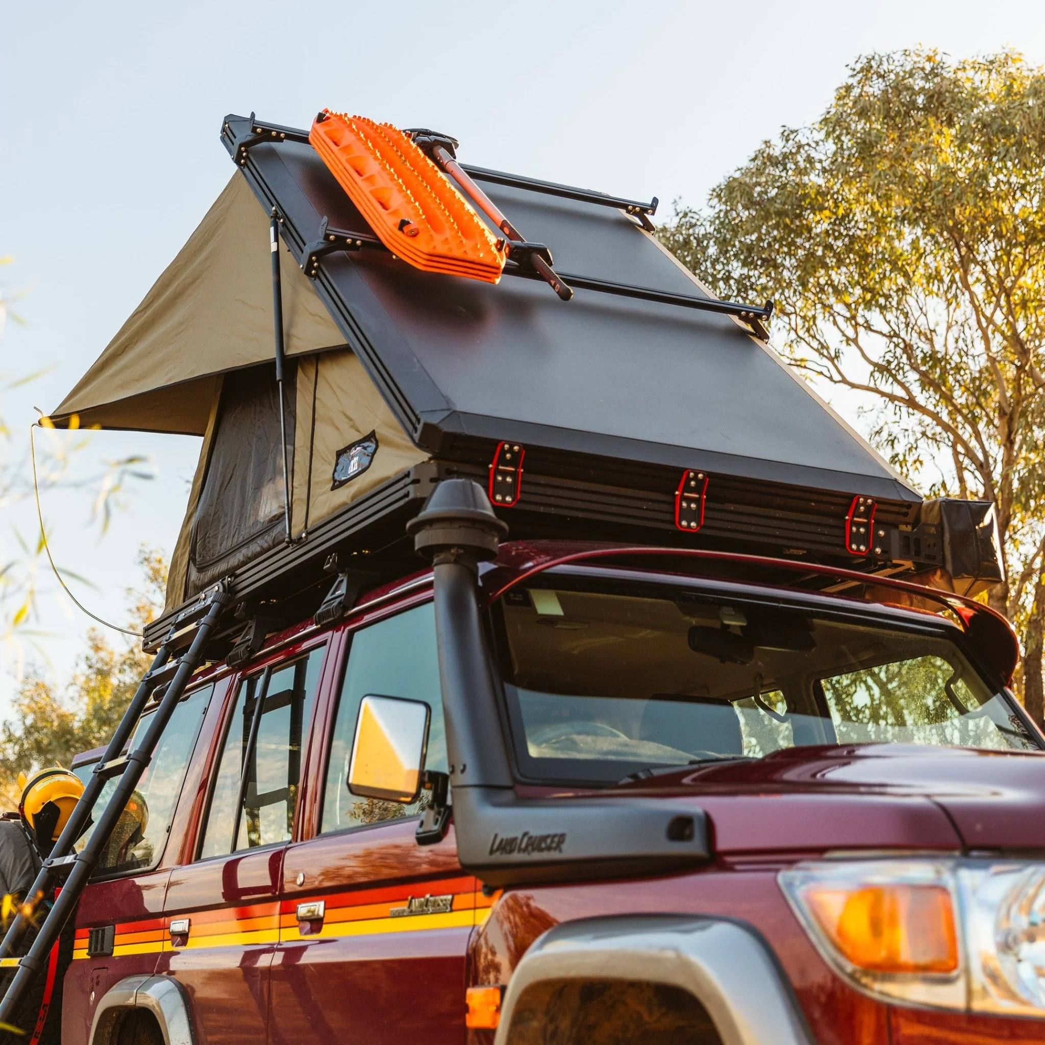 Clamshell Roof Top Tents