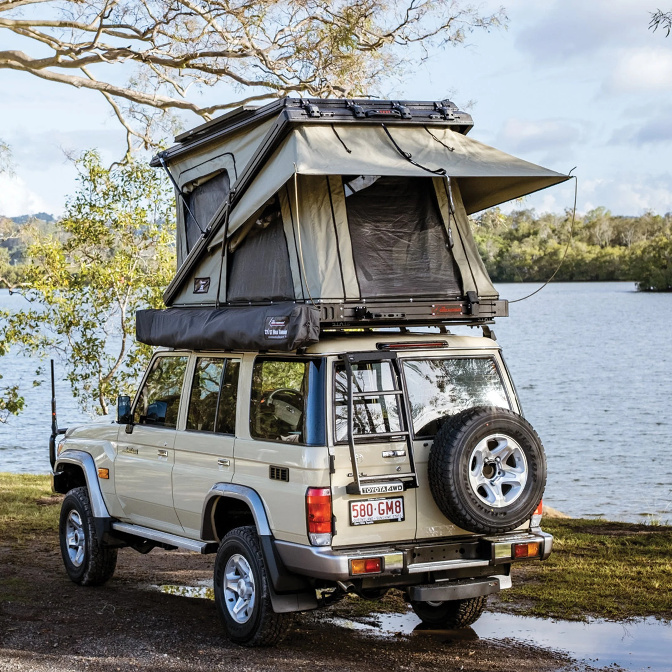 TX27 Hardshell Rooftop Tent - Image 3